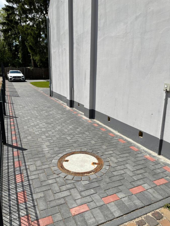 Citygluecknms - Direkt Am Bahnhof Und Einkaufszentrum Ноймюнстер Екстер'єр фото